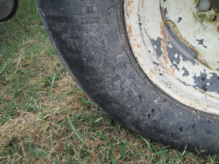 john-deere-750-image-9
