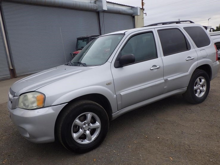 2005-mazda-tribute-image-1