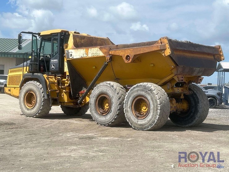 2018-john-deere-260e-25-ton-articulated-off-road-t/a-dump-truck-image-9