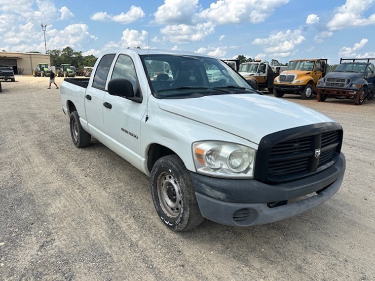 dodge-ram-1500-image-2