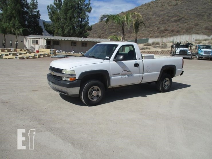2002-chevrolet-2500-image-1