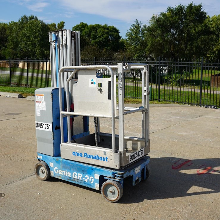 2013 GENIE GR20