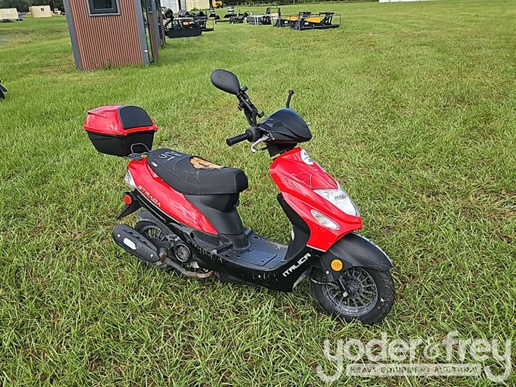 strada-50cc-scooter-(not-running)-image-6