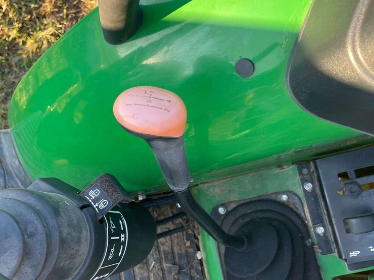 2022-john-deere-5075e-image-55