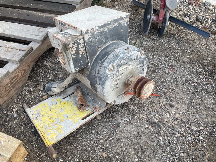#1920-•-baldor-industrial-motor-image-2
