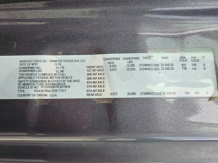 2019-freightliner-cascadia-126-image-55