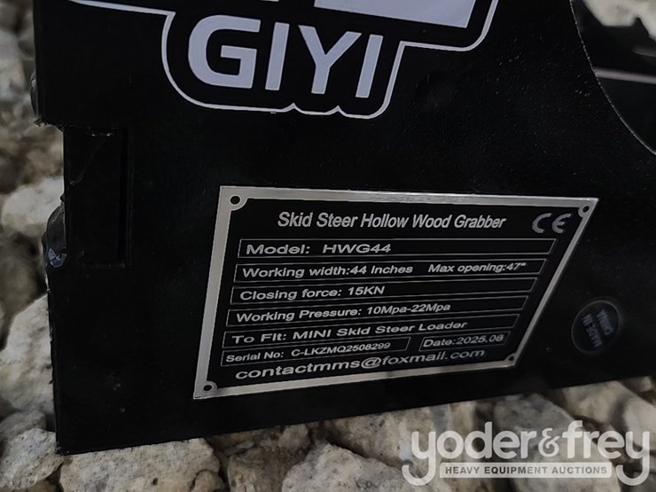 unused-2025-rock-grapple-bucket-to-suit-mini-skidsteer-image-9