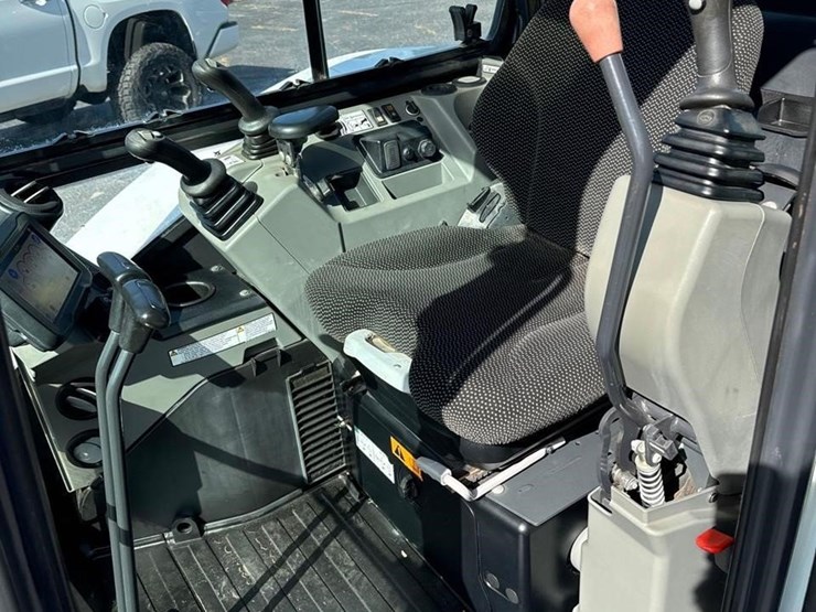 2021-bobcat-e42-image-14