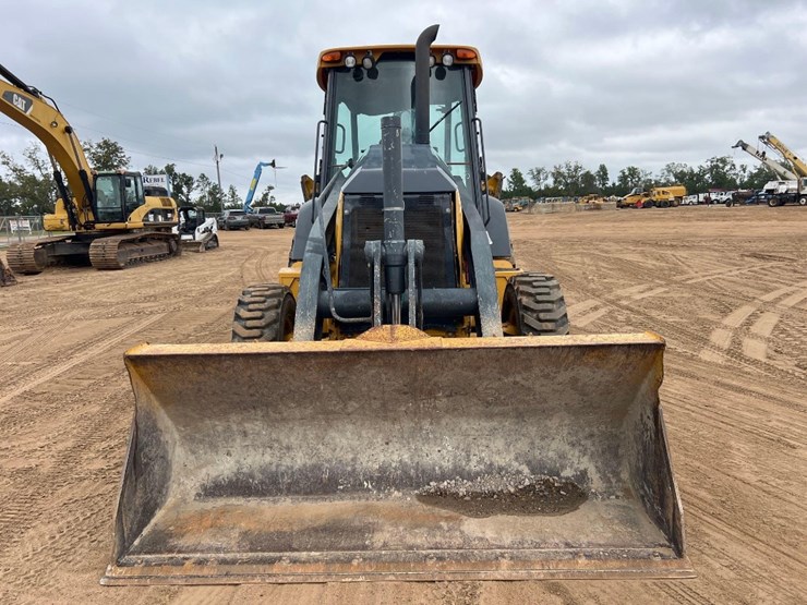 2017-deere-410l-image-7