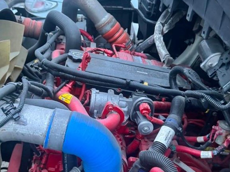 2019-international-durastar-4300-image-25