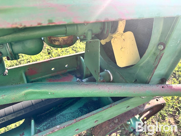 john-deere-b-image-13