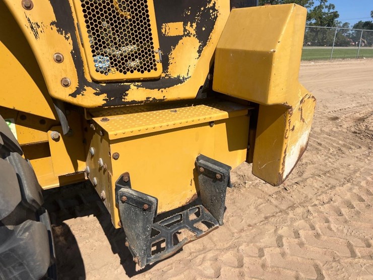 2016-caterpillar-950m-image-17