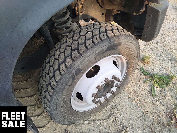 2013-ford-f550-image-29