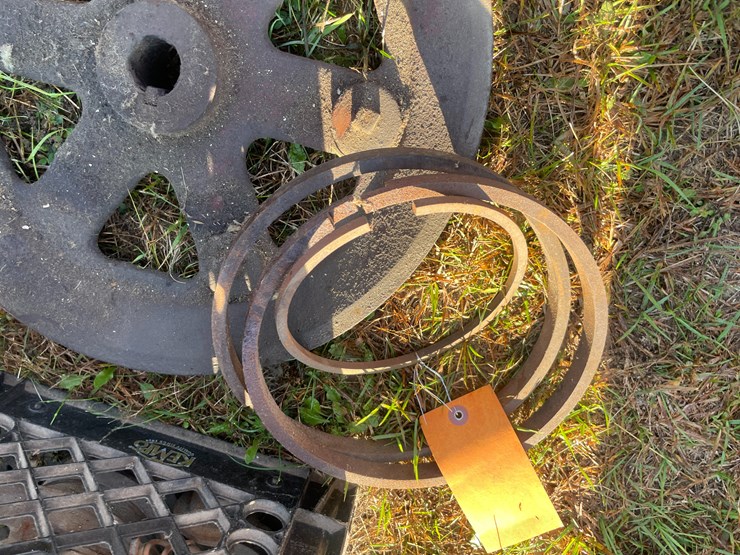 #5078-•-assorted-pulleys-image-3