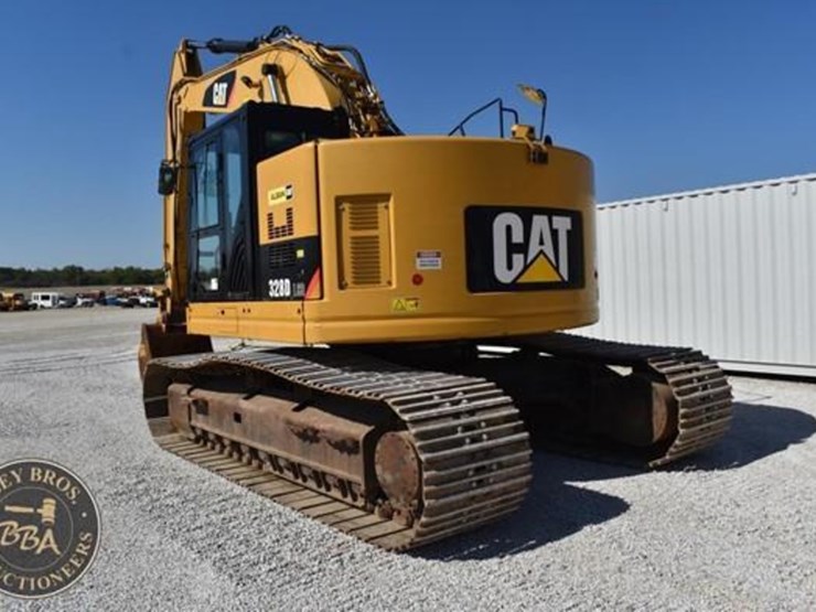 2015-caterpillar-328d-lcr-image-21
