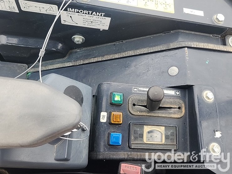 2021-deere-26g-image-31
