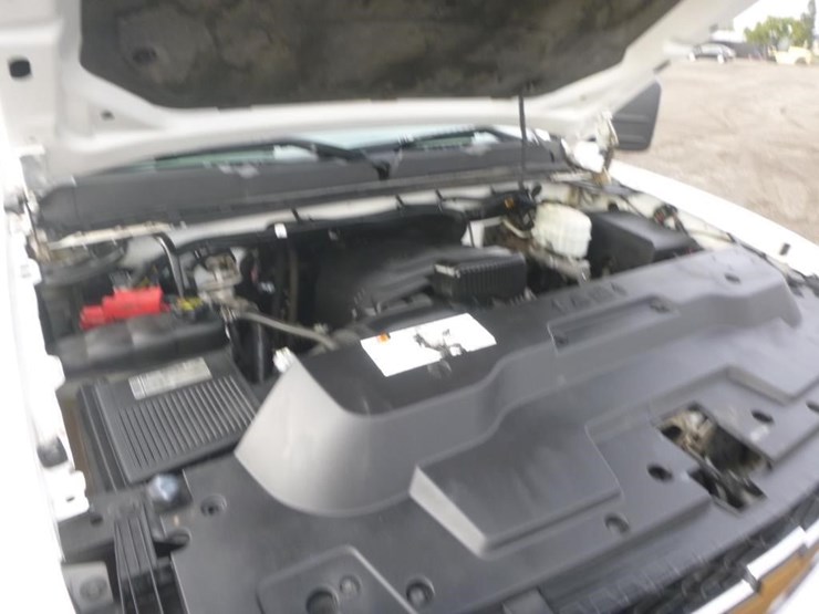 2012-chevrolet-3500-image-13