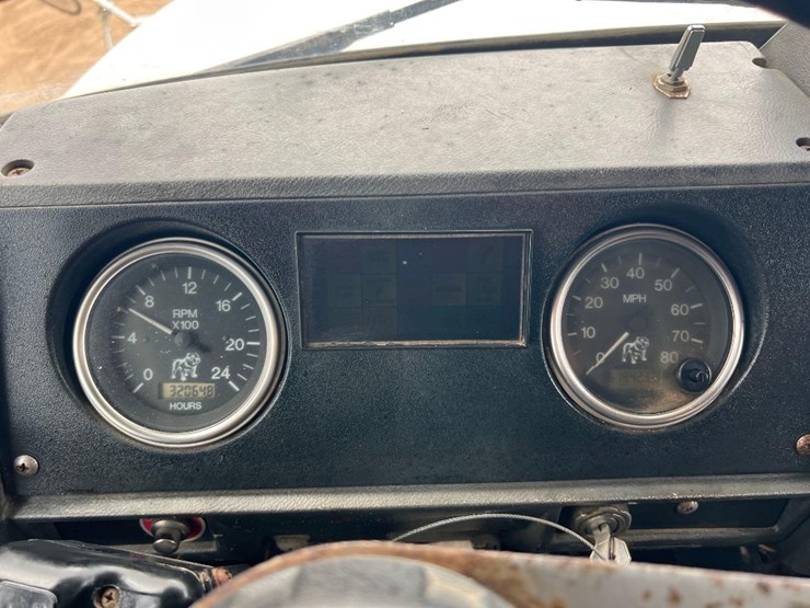 2002-mack-rd688s-image-31