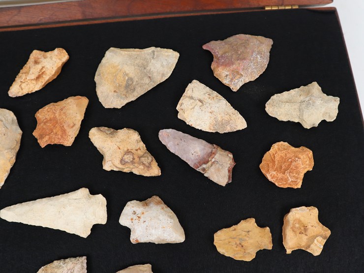 #107-•-#4178-•-(27)-framed-native-american-artifacts-image-5