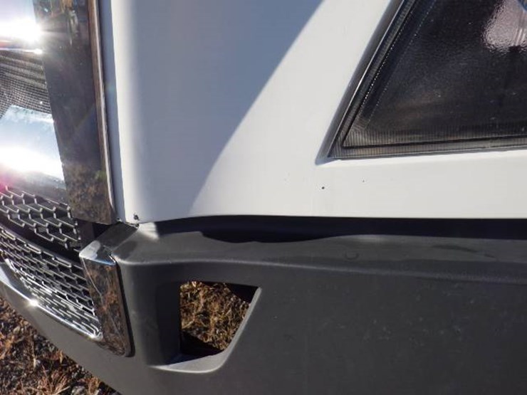 2020-freightliner-cascadia-116-image-2