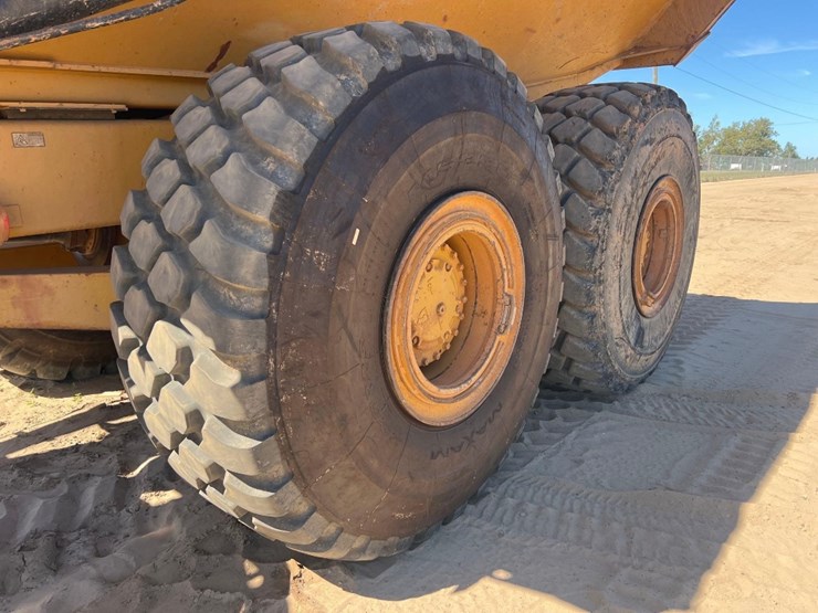 caterpillar-740b-image-21