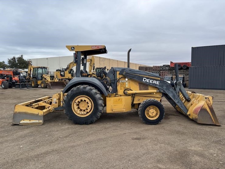 2012-deere-210lj-image-7