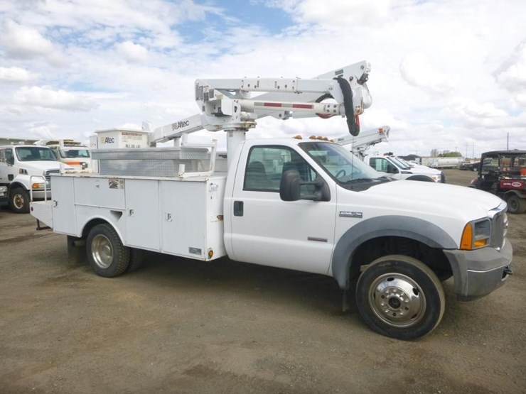 2005-ford-f550-image-2