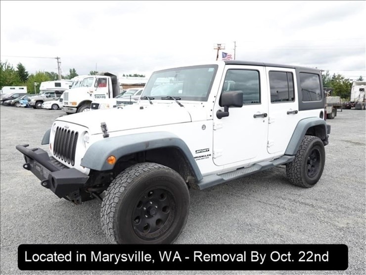 2013-jeep-wrangler-sport-image-1