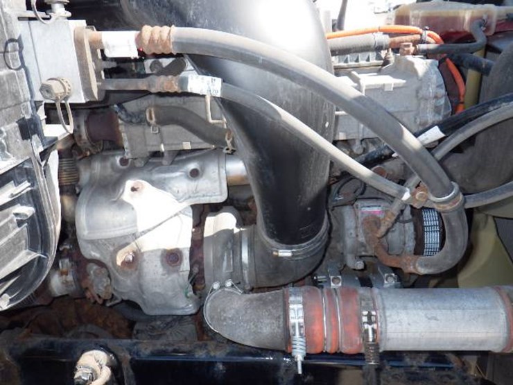 2019-freightliner-cascadia-125-image-15