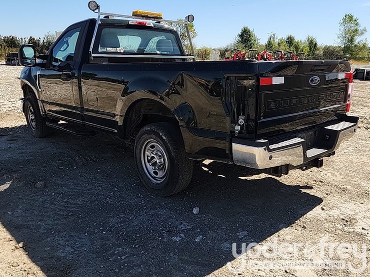 2020-ford-f250-xl-image-9