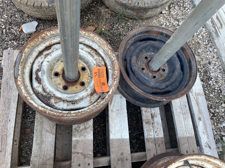 #1926-•-(2)-tire-rim-base-sign-holder-image-3
