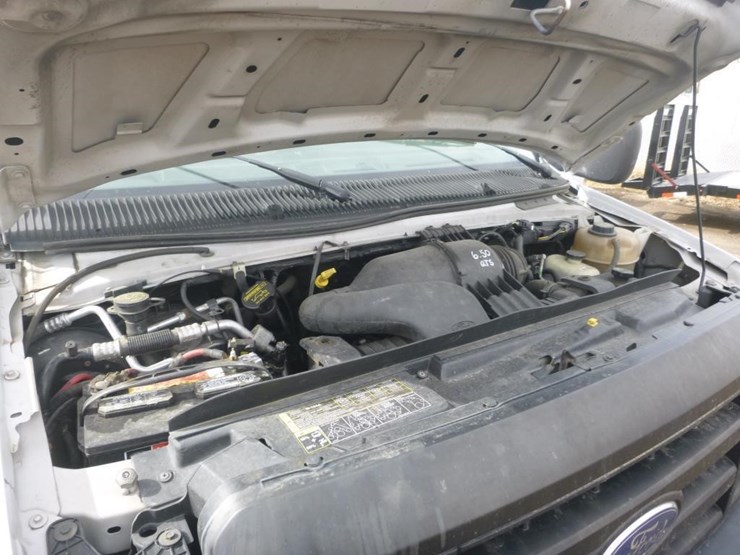 2010-ford-e450-image-16
