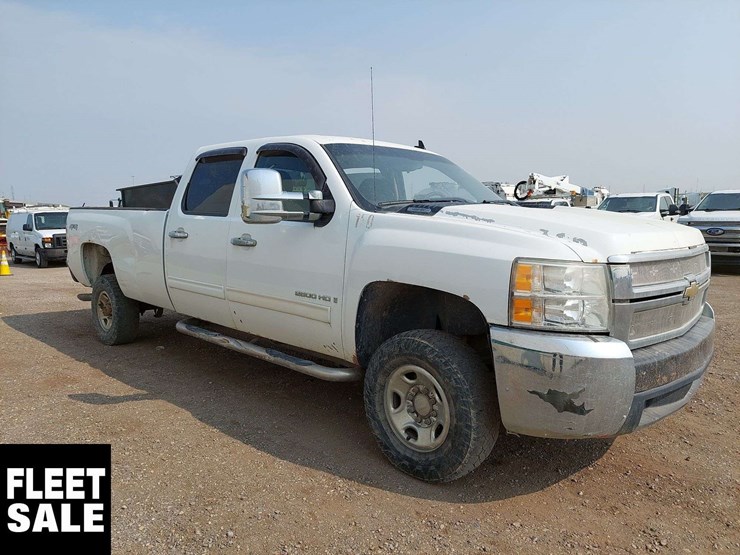 2009-chevrolet-silverado-2500hd-image-2