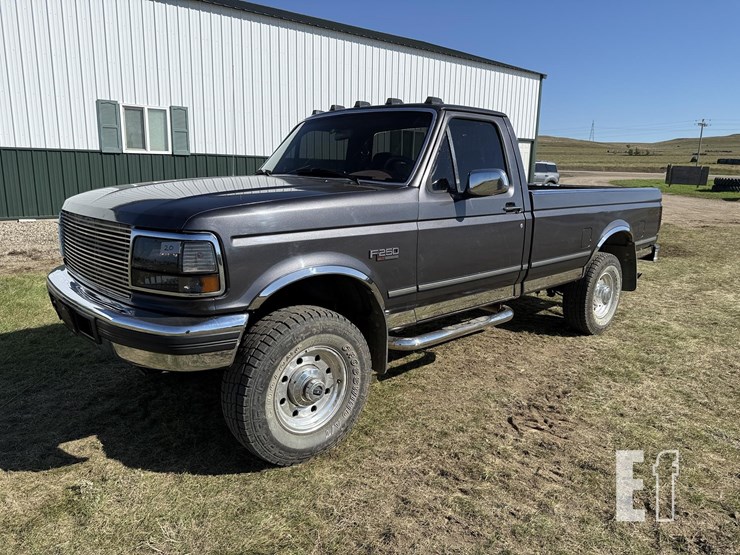 1996-ford-f250-xlt-image-2