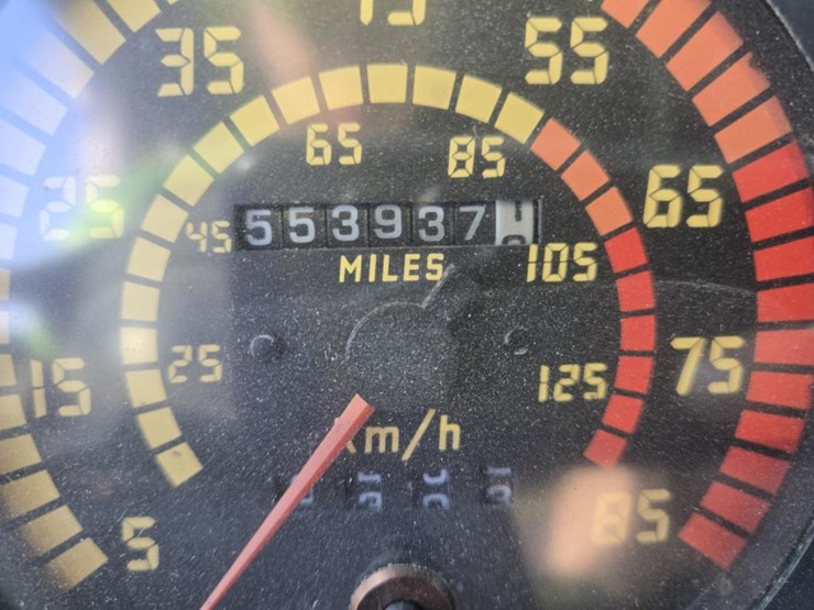 1997-mack-cl700-image-52