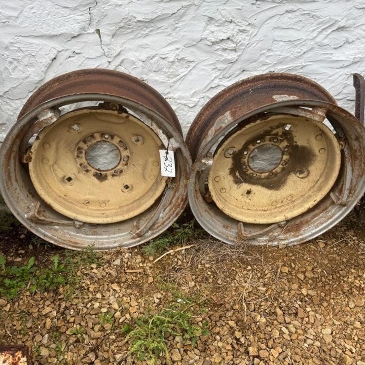 2-28" Tractor Rims