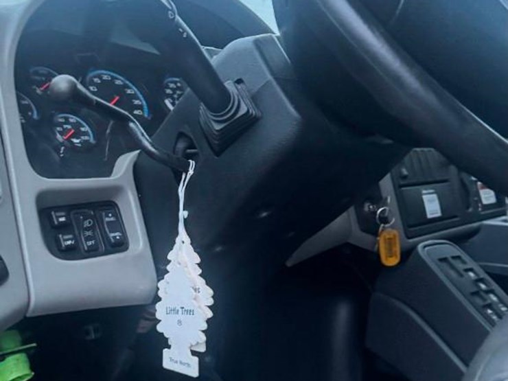 2019-international-durastar-4300-image-36