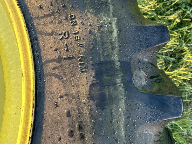 john-deere-18-image-10