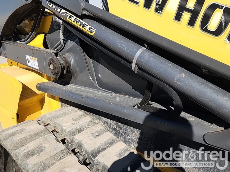 2018-new-holland-c232-image-10