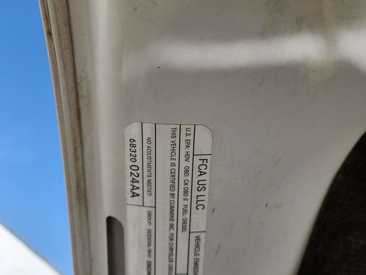 2013-ram-2500-slt-image-14