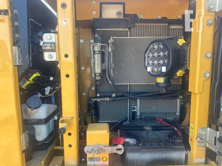 2021-caterpillar-313-image-24