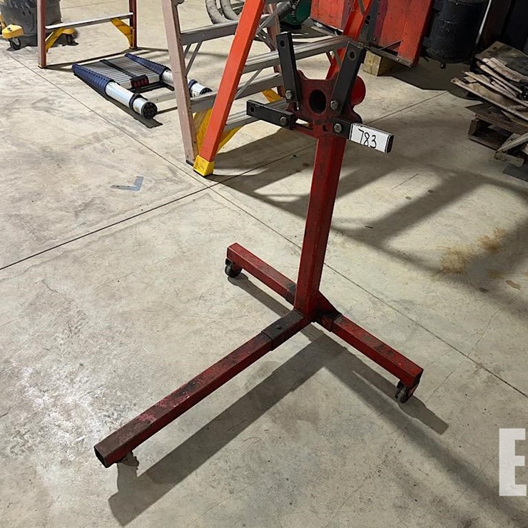 UNKNOWN ENGINE STAND