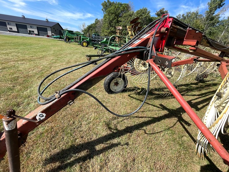 #1670-•-h&s-hi-capacity-wheel-rake-image-13
