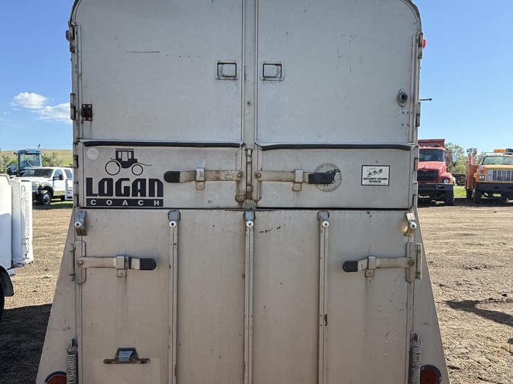 logan-2-horse-trailer-image-6