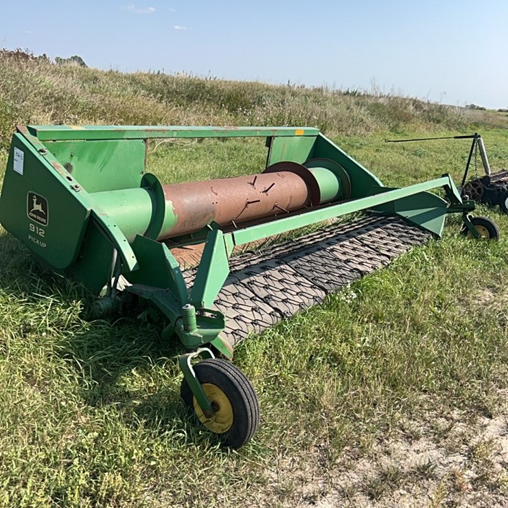 JOHN DEERE 912