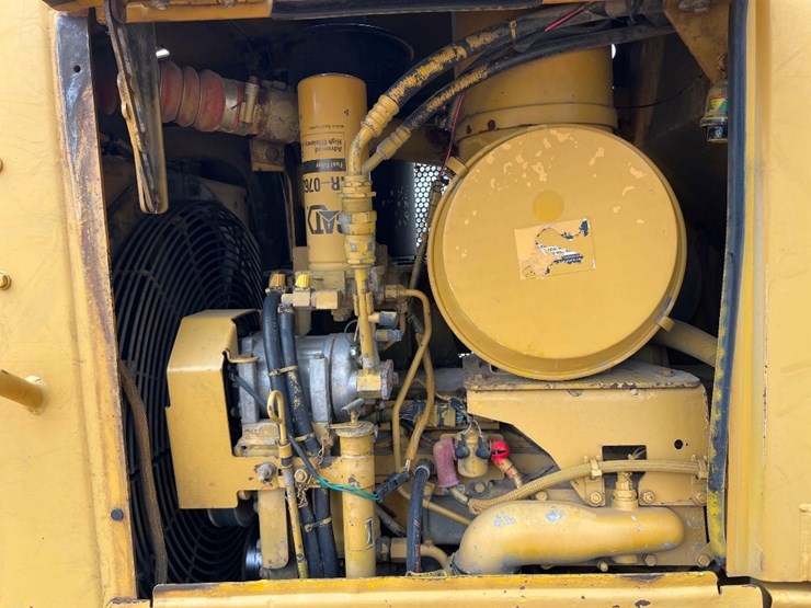 caterpillar-d5n-xl-image-31