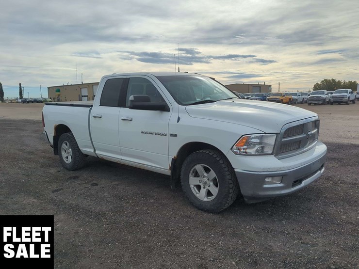 2012-ram-1500-slt-image-2
