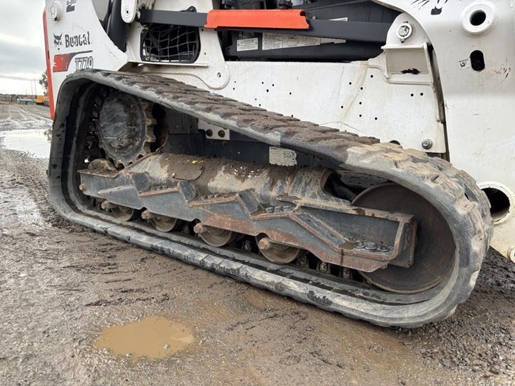 2021-bobcat-t770-image-18