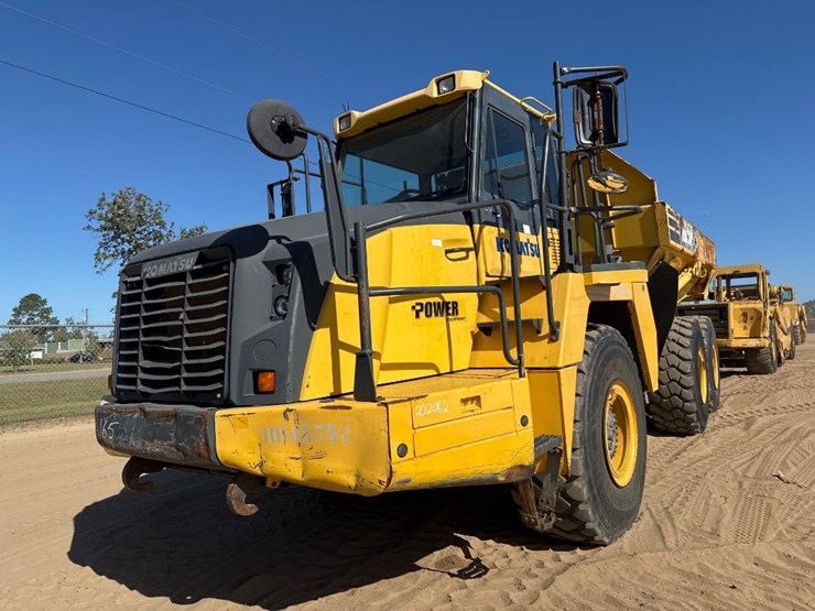 2014-komatsu-hm300-3-image-2