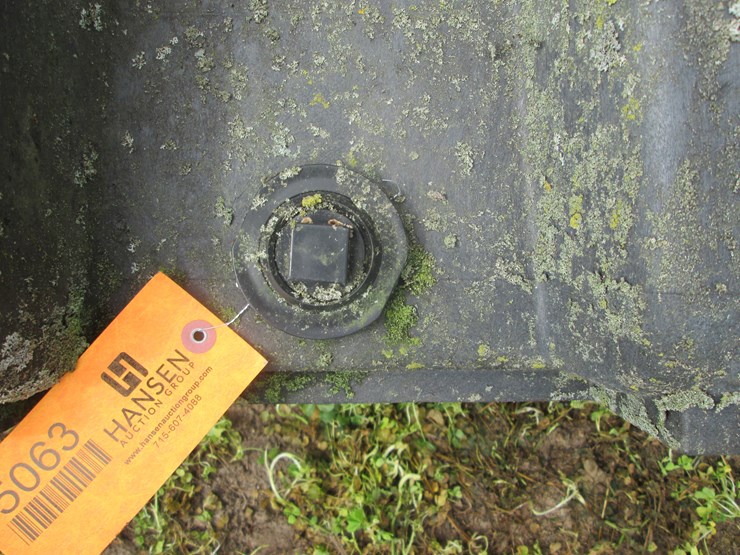 #5063-•-rubbermaid-water-tank-image-6